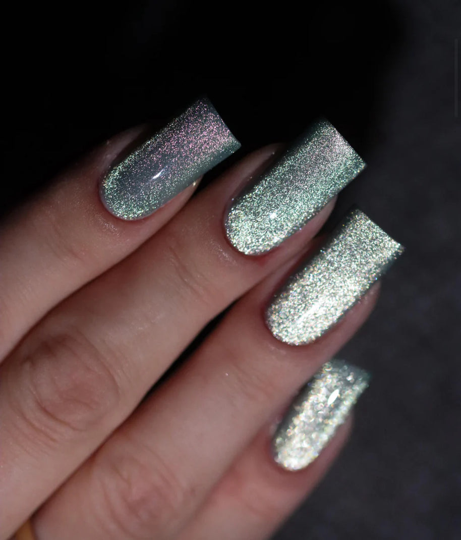 Arctic Glow / Cat Eye 9D