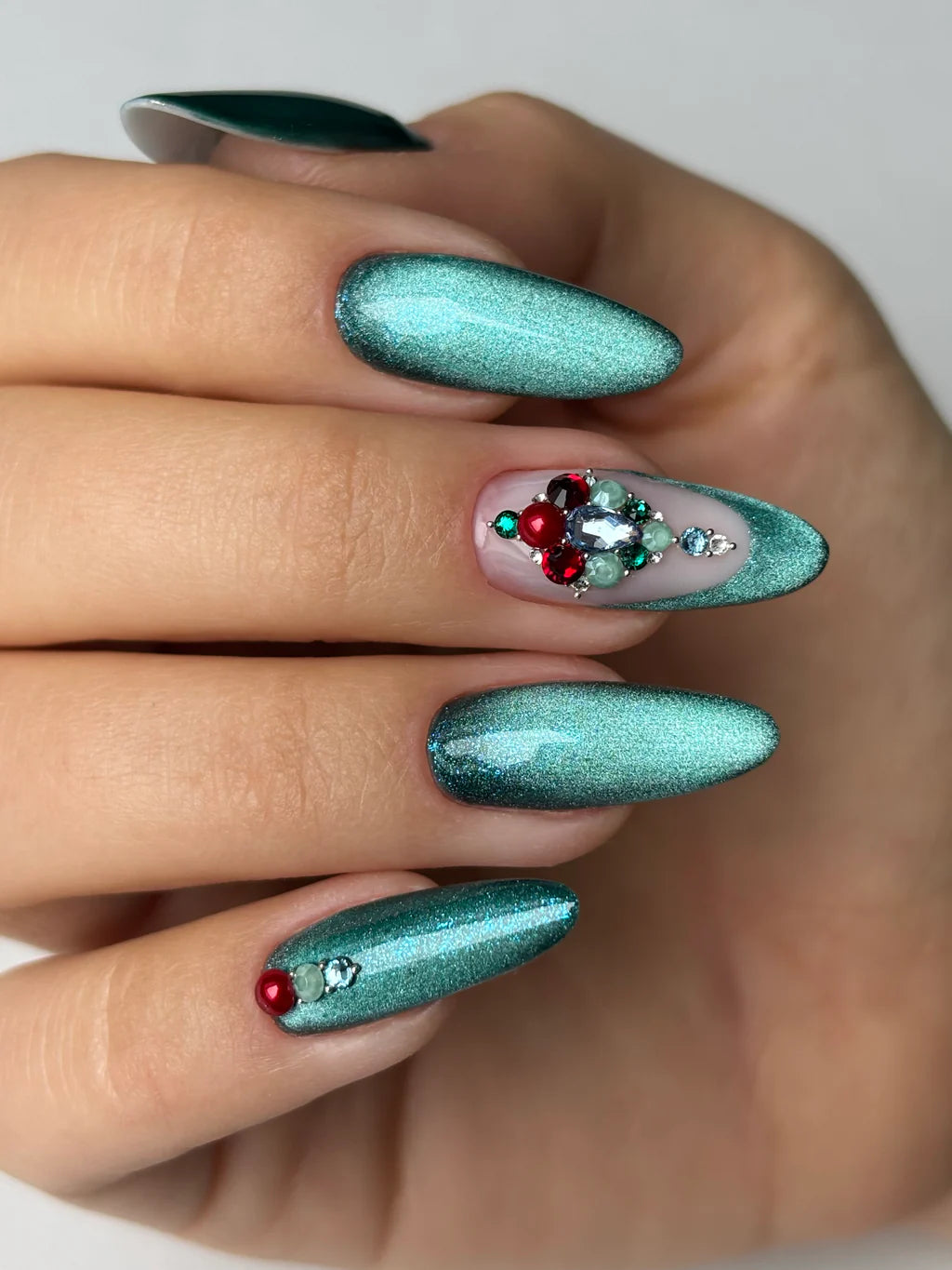 Mistletoe / Cat Eye 9D